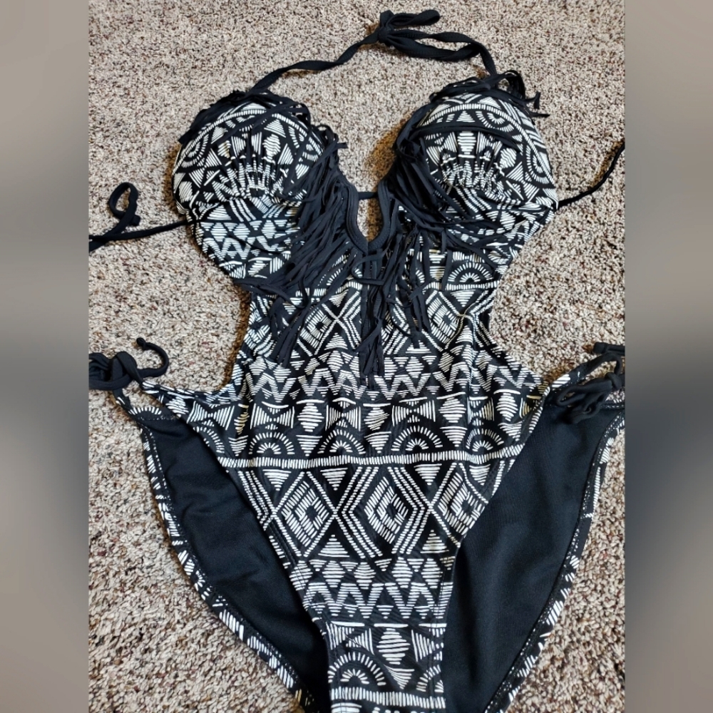 Black and White Monokini